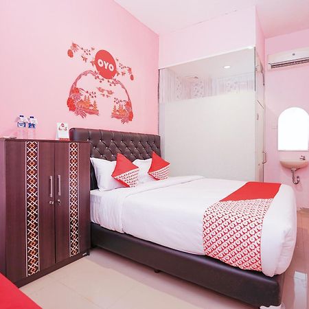 โอโย 223 เปงินาปัน นาบิลา ชาเรียะห์ Hotel Brebek ภายนอก รูปภาพ